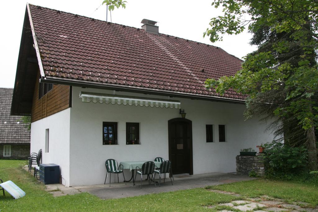 Haus Hubertus Apartment Radnig ภายนอก รูปภาพ